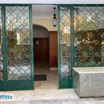 Rent 6 bedroom apartment of 80 m² in Napoli