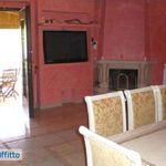 Rent 5 bedroom house of 225 m² in Roma