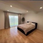 Rent 3 bedroom apartment of 157 m² in Valley Village