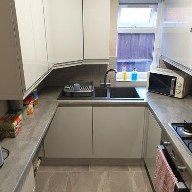 Shared accommodation to rent in Paget Road, Wolverhampton, West Midlands WV6 Badger