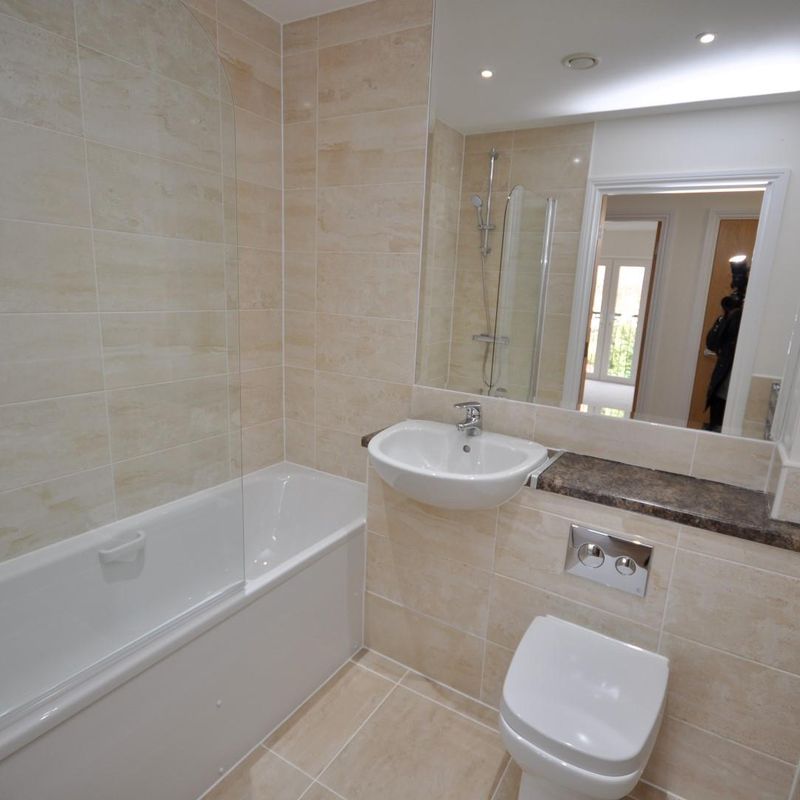 2 Bedroom Flat for rent at Riverwood Court Hornchurch Essex