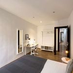 Rent a room of 92 m² in Barcelona
