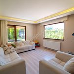 Rent 6 bedroom house of 528 m² in Bursa