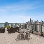 Rent 1 bedroom apartment of 550 m² in Chicago