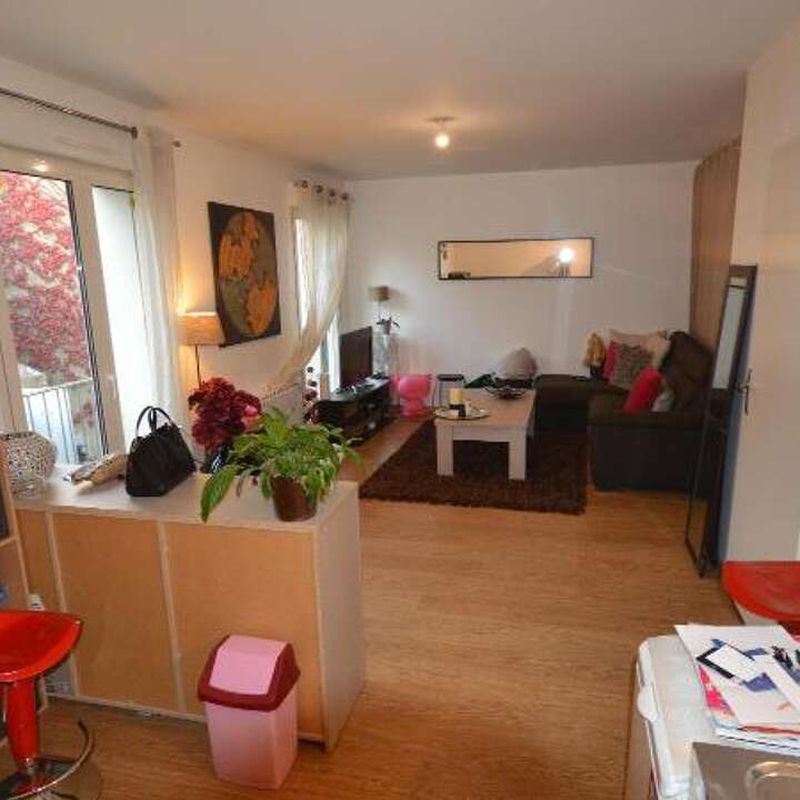 Location appartement 1 pièce 37 m² Cholet (49300)