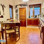 Affitto 5 camera appartamento di 160 m² in Palermo
