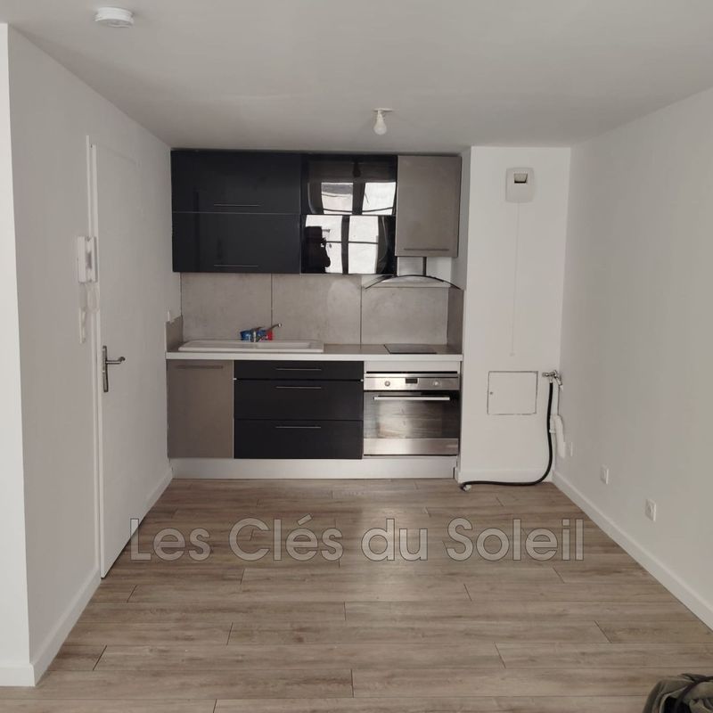 Location appartement 2 pièces 34 m² Toulon