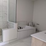 Rent 3 bedroom apartment of 390 m² in Innisfil