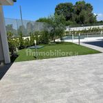 Affitto 5 camera casa di 260 m² in Giugliano in Campania