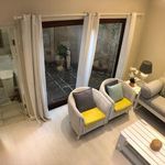 Rent 1 bedroom apartment of 100 m² in City of Tshwane