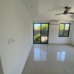 Rent 4 bedroom house of 279 m² in Kingston
