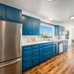 Rent 4 bedroom apartment of 301 m² in Auburn