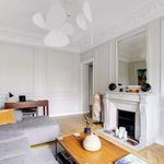 Appartement de 135 m² avec 2 chambre(s) en location à Paris