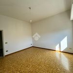 Rent 5 bedroom apartment of 106 m² in San Casciano in Val di Pesa