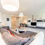 Miete 4 Schlafzimmer wohnung von 146 m² in Hamburg