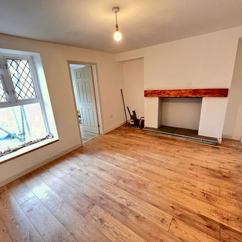 1 Bedroom Flat To Rent In Richmond Terrace, Carmarthen, Carmarthenshire, SA31 Cwm-oernant