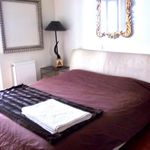 Rent 4 bedroom apartment of 200 m² in Γλυφάδα