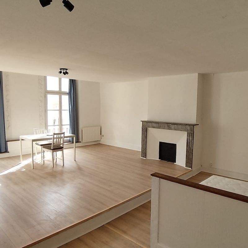 En location Appartement 1 pièce 52 m Saint-Sulpice-sur-Lèze