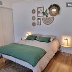 Rent 1 bedroom apartment of 43 m² in Versailles