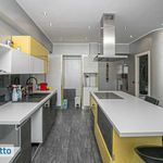 Affitto 3 camera appartamento di 84 m² in Genova