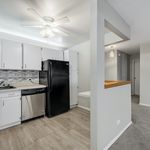 Rent 1 bedroom apartment of 850 m² in Chicago