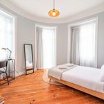 Rent a room of 374 m² in lisbon