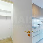 Rent 4 bedroom apartment of 115 m² in Lisboa