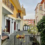 Rent 8 bedroom house of 320 m² in İstanbul