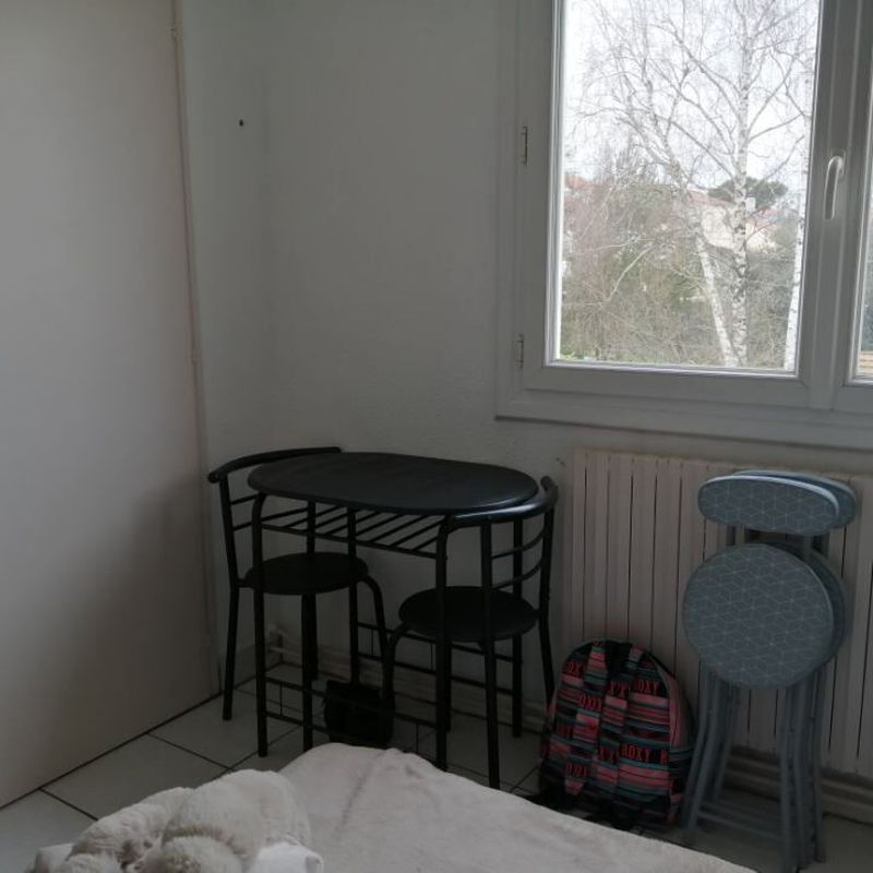 Location appartement 1 pièce, 12.18m², La Roche-sur-Yon