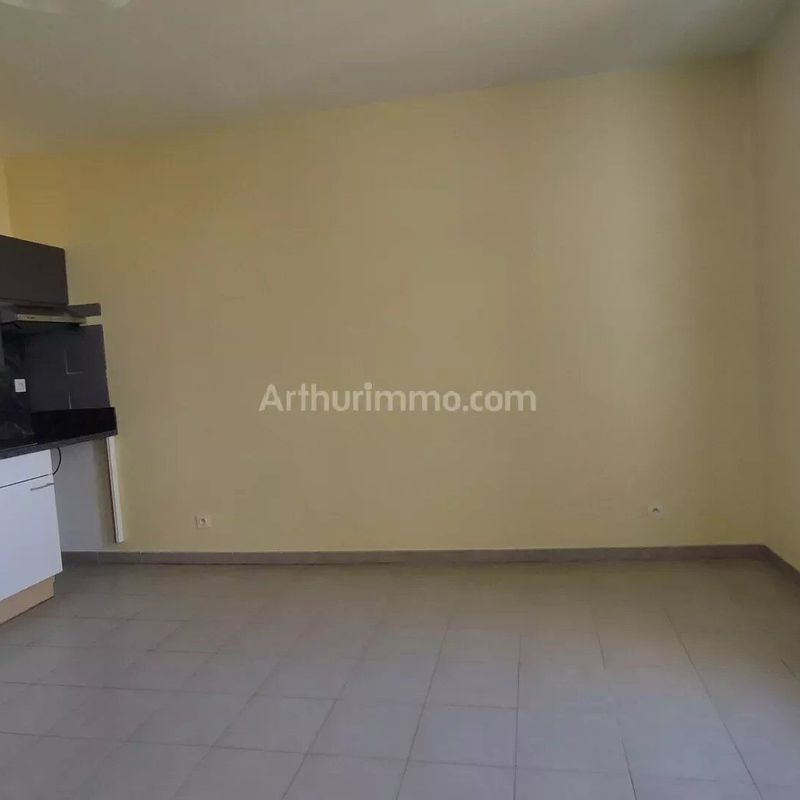Louer appartement de 1 pièce 28 m² 410 € à Manosque (04100) : une annonce Arthurimmo.com