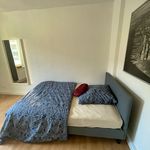 Rent a room of 150 m² in München