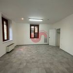 Affitto 3 camera appartamento di 160 m² in Benevento