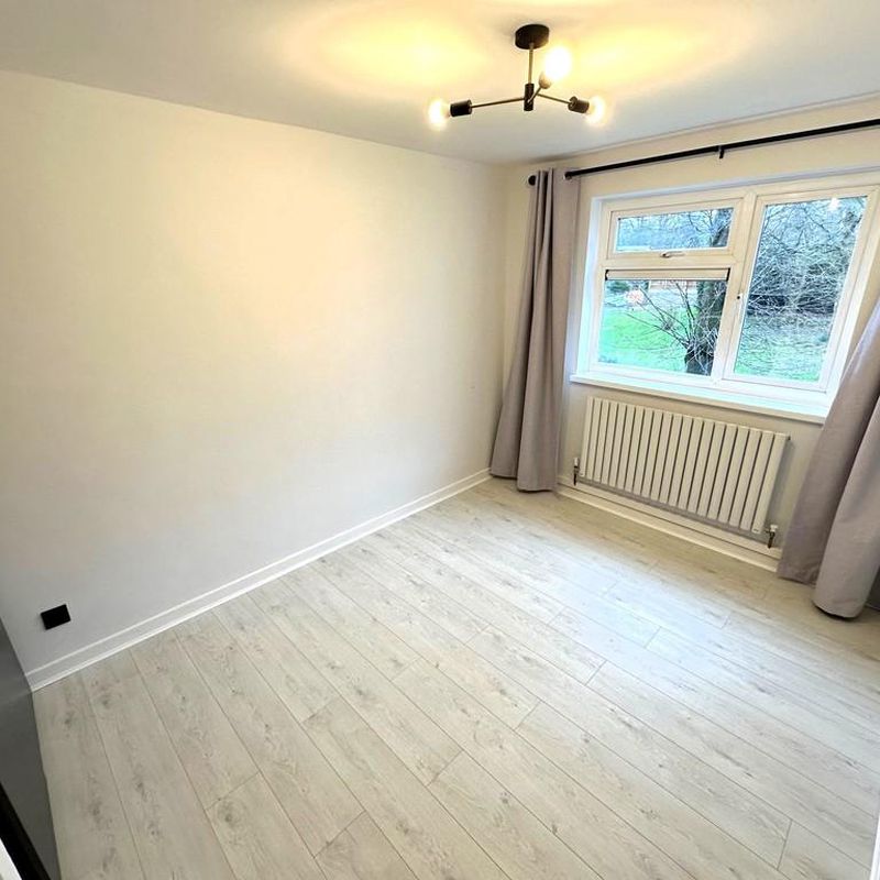 2 bedroom apartment to rent Castleton
