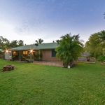 Rent 3 bedroom house in Cannonvale