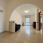 Rent 3 bedroom apartment of 90 m² in Arese