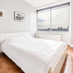 Rent 1 bedroom apartment of 93 m² in New York