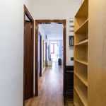 Rent 4 bedroom apartment of 80 m² in Barcelona
