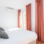 Rent 2 bedroom apartment of 135 m² in Cádiz