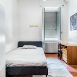 Rent a room of 100 m² in milan