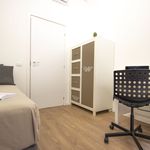 Rent 1 bedroom apartment of 10 m² in Milano
