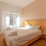Rent 4 bedroom apartment of 85 m² in Lisboa