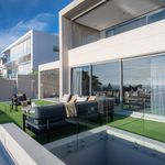 Rent 5 bedroom house of 947 m² in Cape Town