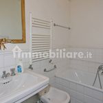 Affitto 5 camera appartamento di 215 m² in Valsamoggia