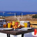 Rent 2 bedroom house of 100 m² in Paros
