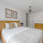 Rent 2 bedroom flat of 72 m² in London