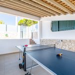 Rent 3 bedroom house of 200 m² in Guia
