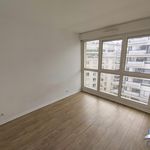 Rent 4 bedroom apartment of 92 m² in Courbevoie