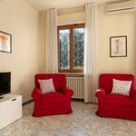 Affitto 2 camera appartamento di 130 m² in Firenze
