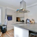 Rent 2 bedroom apartment of 88 m² in Halle