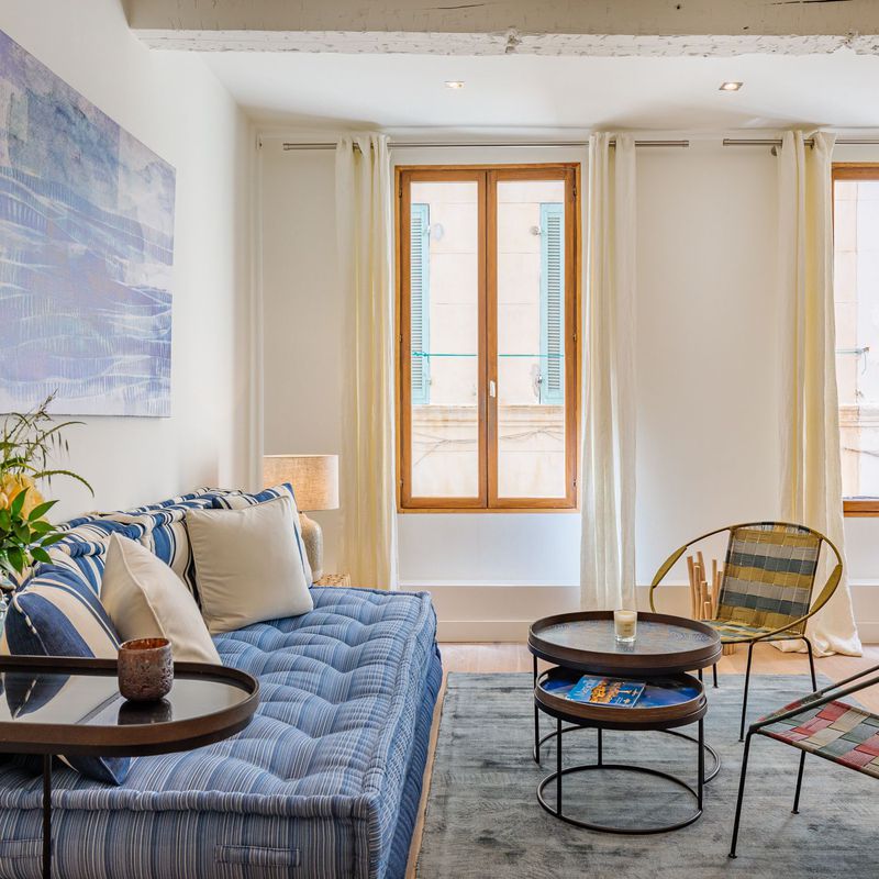 T2 apartment of 60m² air-conditioned with terrace in Le Panier Marseille